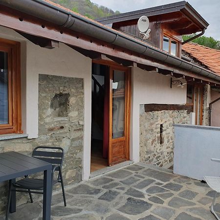 Appartamenti Vacanze E Camere Roccetta Fiorita Pettenasco Phòng bức ảnh
