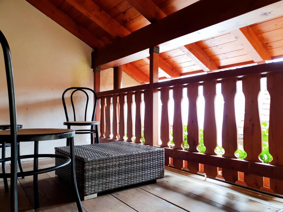Appartamenti Vacanze E Camere Roccetta Fiorita Pettenasco Phòng bức ảnh