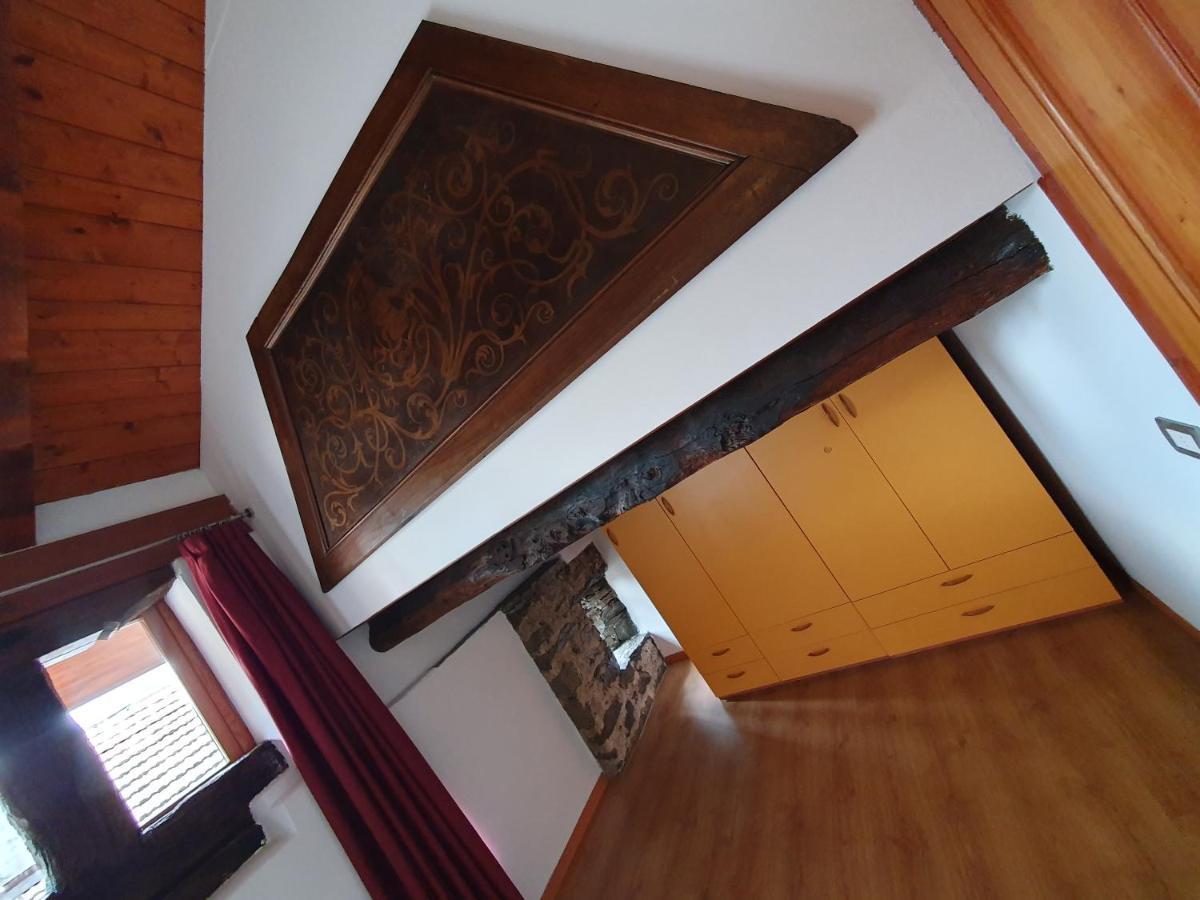Appartamenti Vacanze E Camere Roccetta Fiorita Pettenasco Phòng bức ảnh