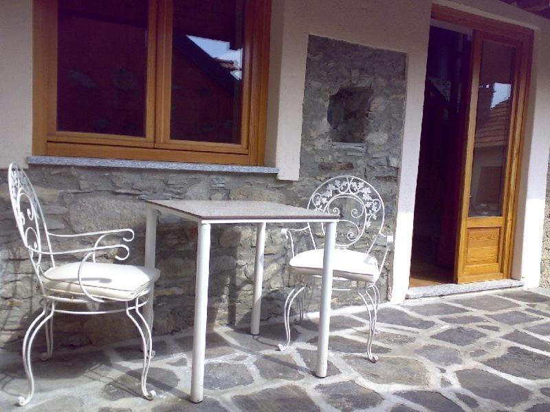 Appartamenti Vacanze E Camere Roccetta Fiorita Pettenasco Ngoại thất bức ảnh