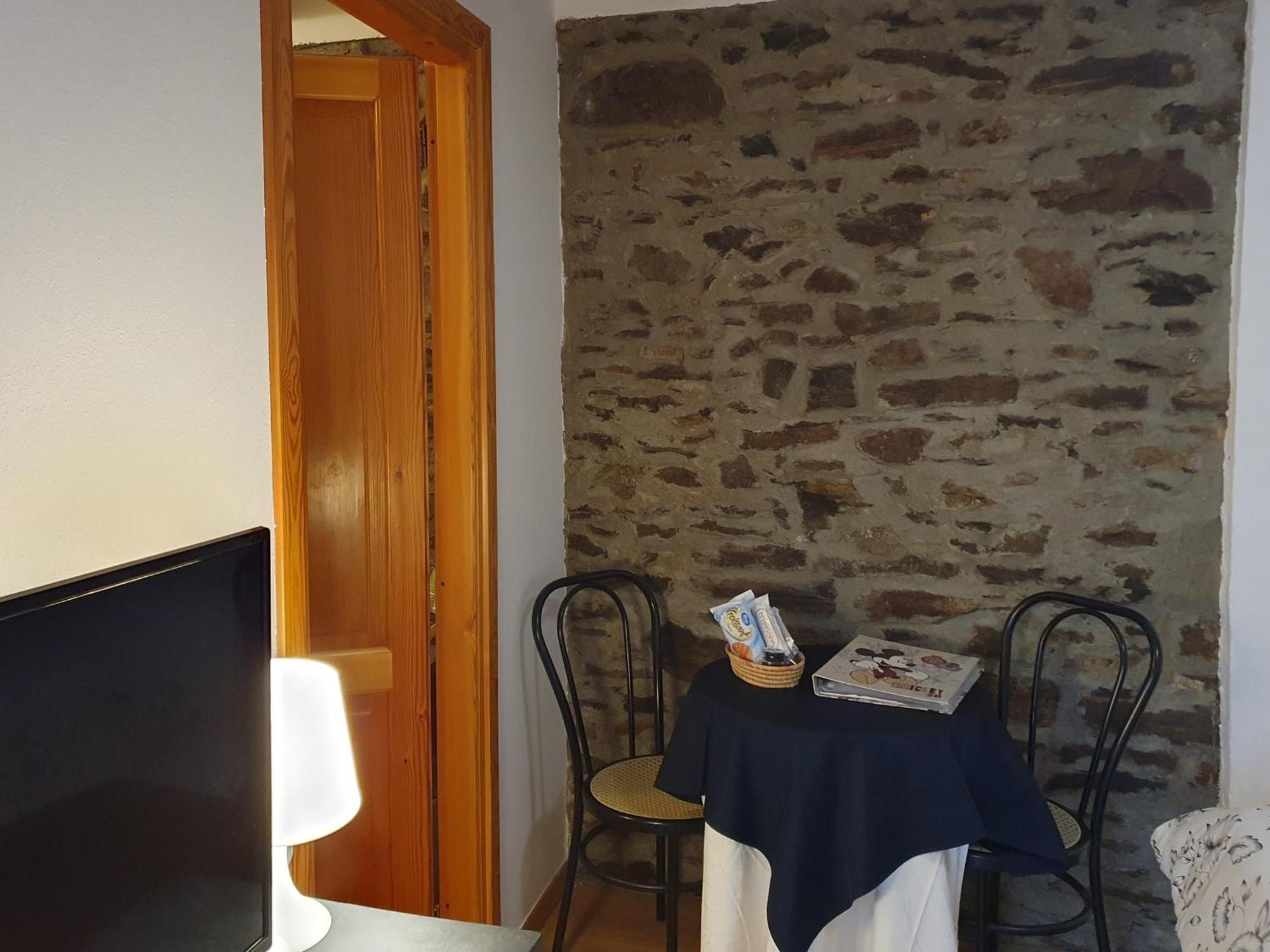 Appartamenti Vacanze E Camere Roccetta Fiorita Pettenasco Phòng bức ảnh